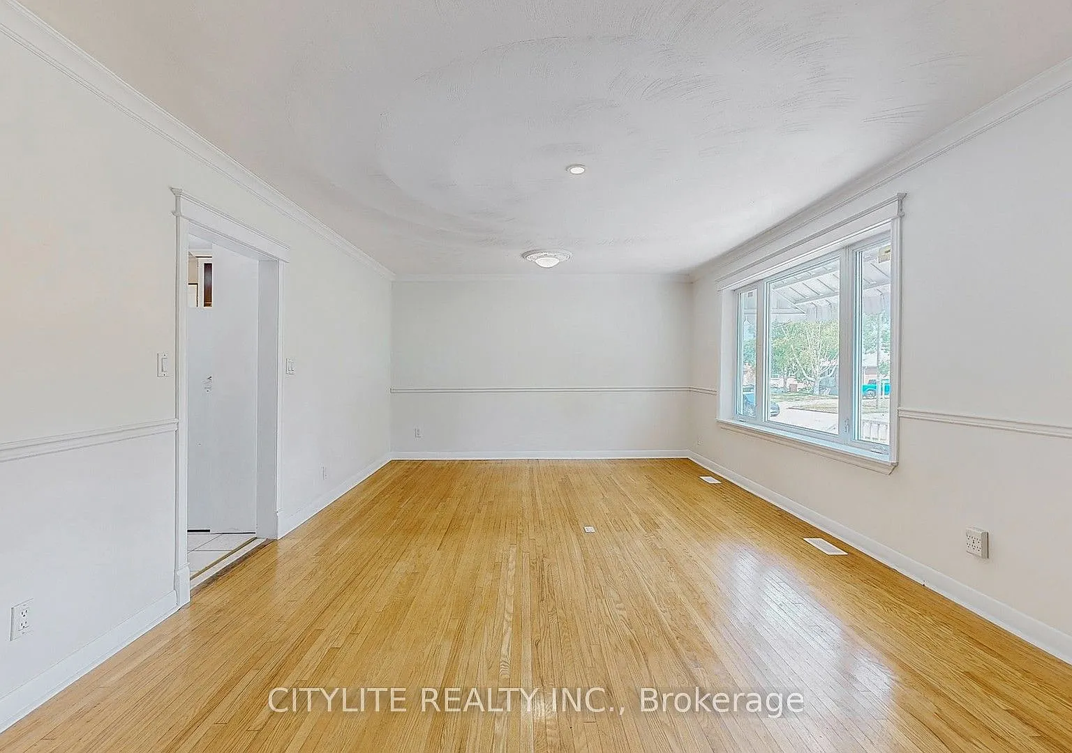 3 bed, $2,250 — Photo 4