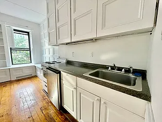 Rented by HOLTON REAL ESTATE INC.