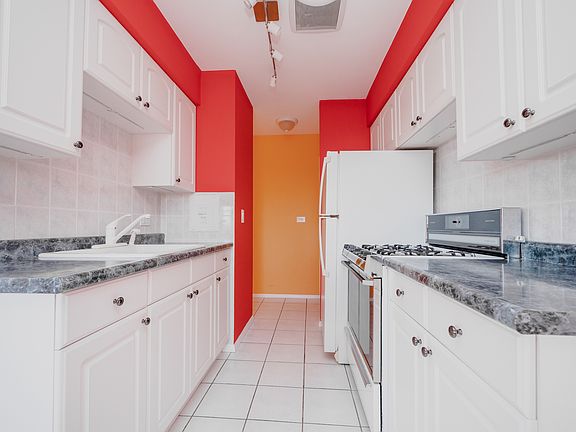 5th image of 8245 W Belmont Ave #5E