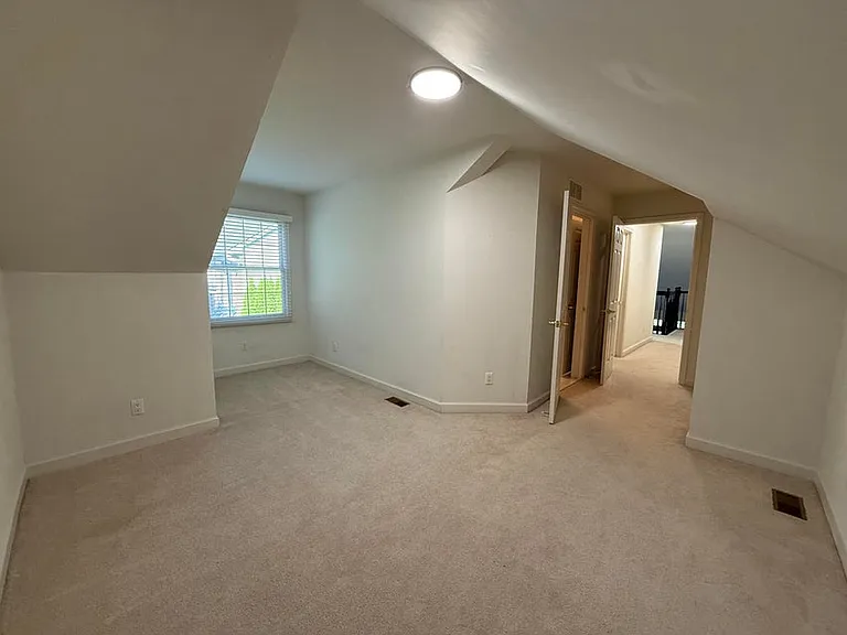 18145 Shoreline Ct — Photo 23