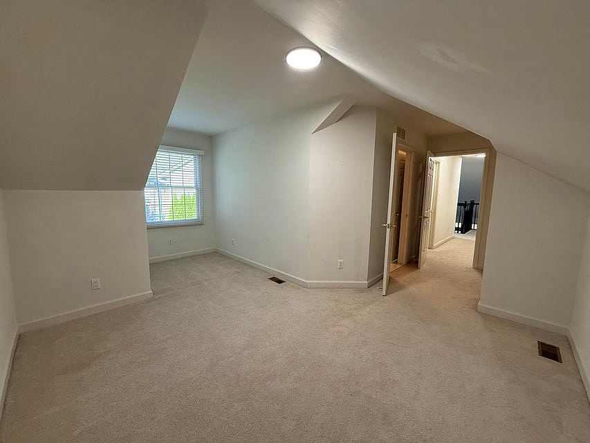 18145 Shoreline Ct, photo 23