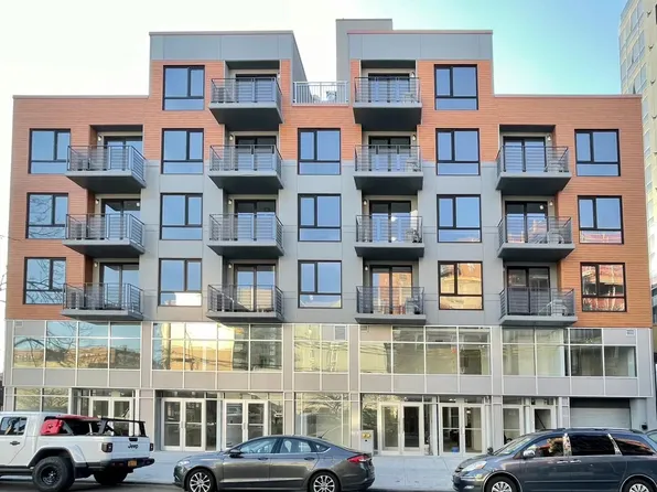 3520 146th St #3G, Flushing, NY 11354