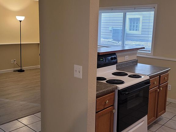 4th image of 637 Ontario St SE APT B1
