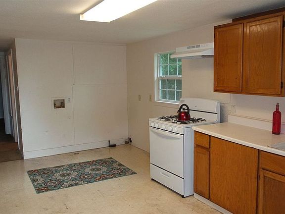 4th image of 606 S Bishop St