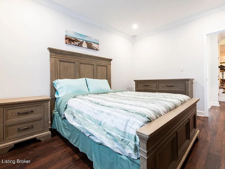 9507 Civic Way — Photo 42