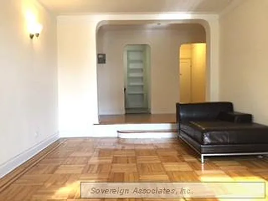 Rented by Sovereign Associates | media 23