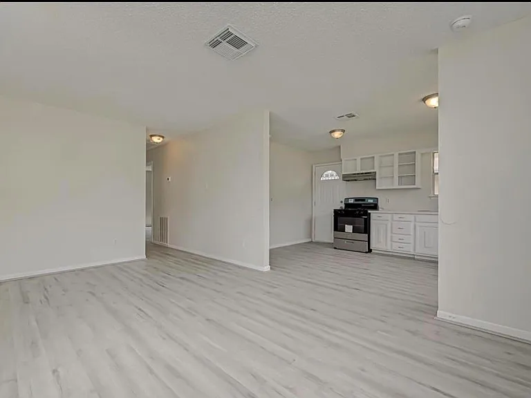 4222 Sevan St — Photo 3