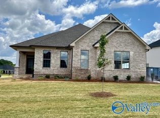 2101 Cameron Rd, Huntsville, AL 35802