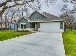 200 N Cleburne Whitney Rd, Rio Vista, TX 76093