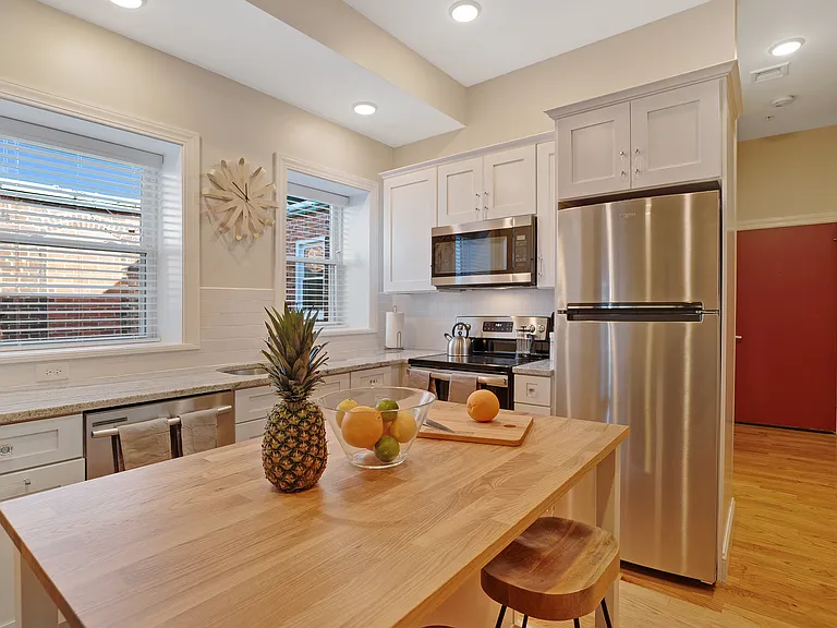 162 Cottage St #2B — Photo 11