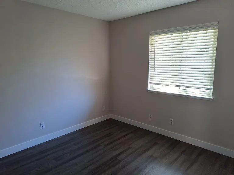 6805 Castillo Ct — Photo 23