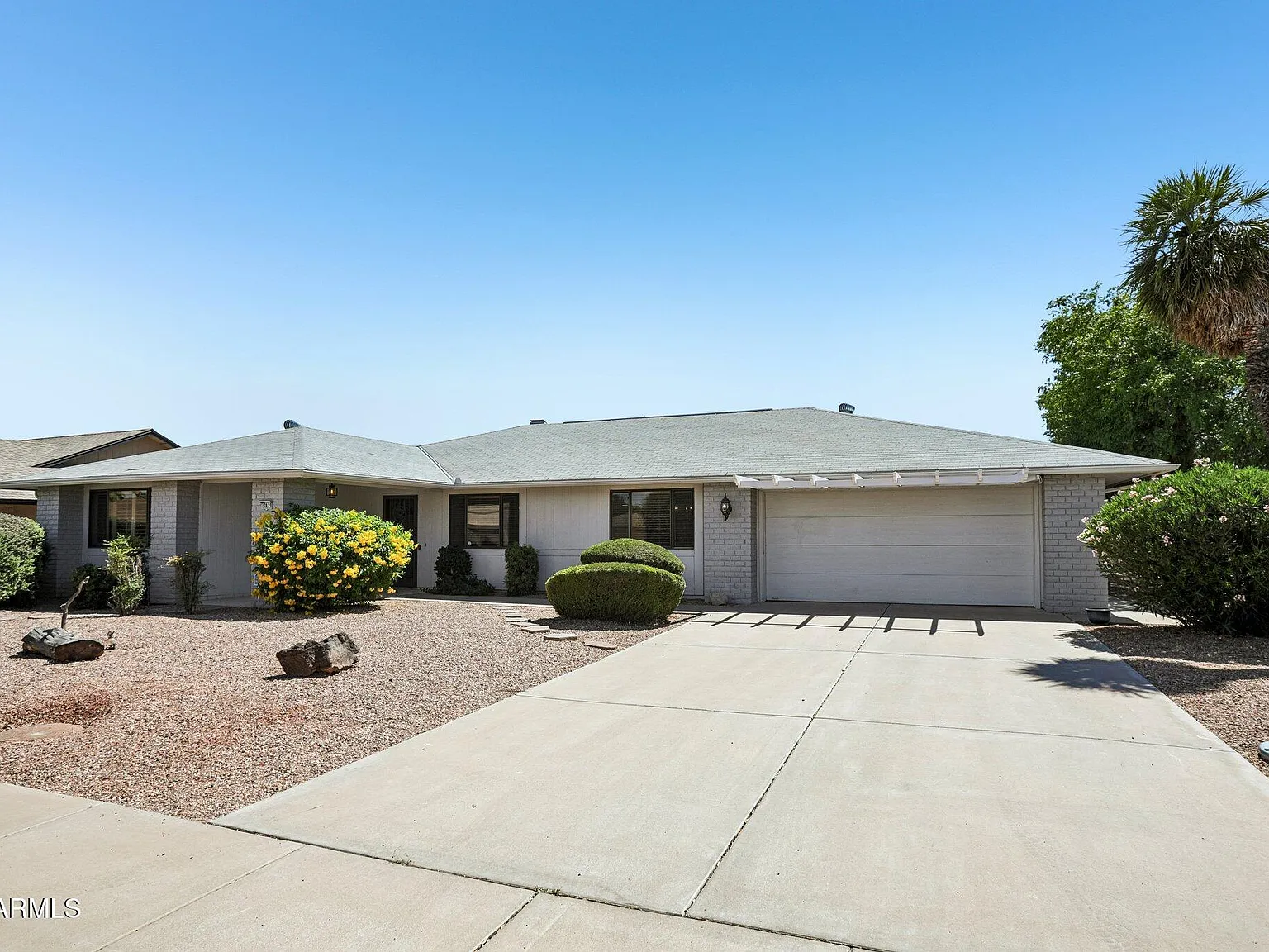 2 bed, 2.0 bath, 2020 sqft, $2,000 — Photo 3