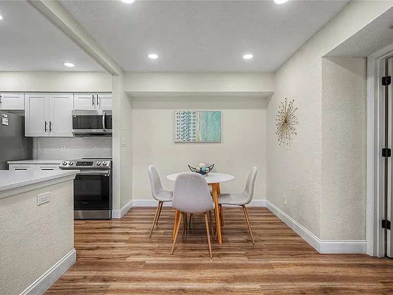 3266 Haviland Ct #303 — Photo 18