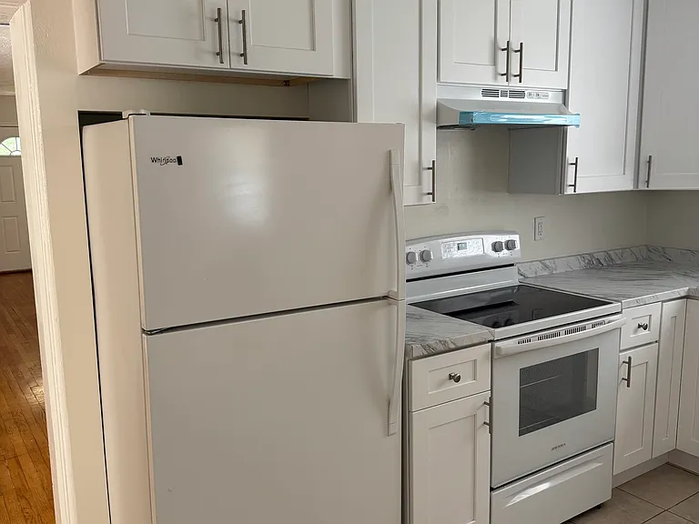 245 Emory Pl #HOUSE — Photo 7