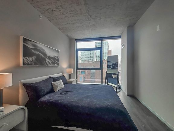 5th image of 712 S Clark St #1112