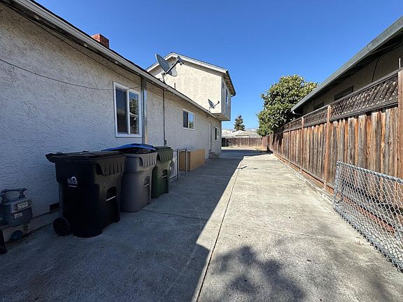 3rd image of 130 N 26th St
