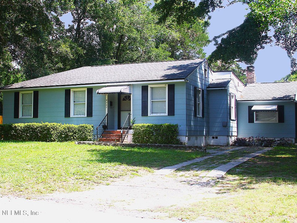 1st image of 9757 N MACARTHUR Court