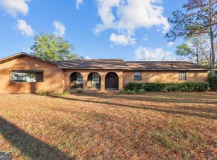 1276 Spring Grove Rd, Jesup, GA 31545