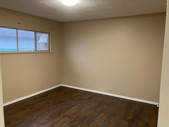 4th image of 12028 Armsdale Ave