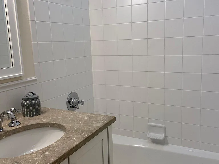 Bedroom 3 - bath.