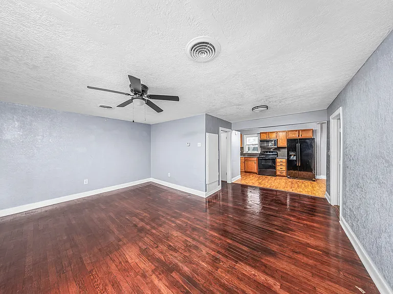 1904 NW Lake Ave — Photo 6