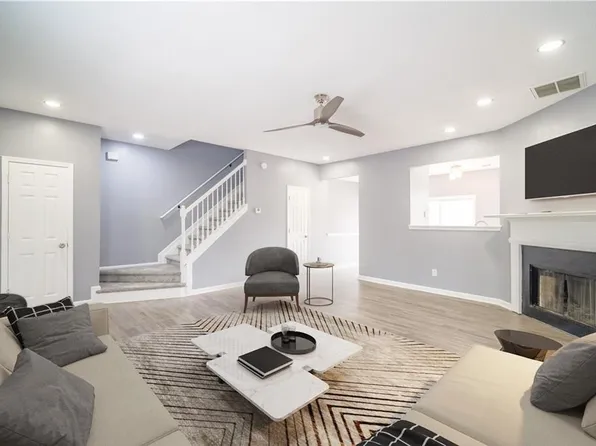 74 Venture Path, Hiram, GA 30141
