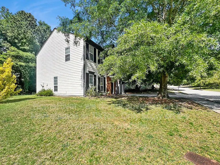 1032 Winterglen Way — Photo 15
