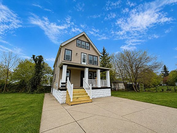 2nd image of 28 Long Ave #1