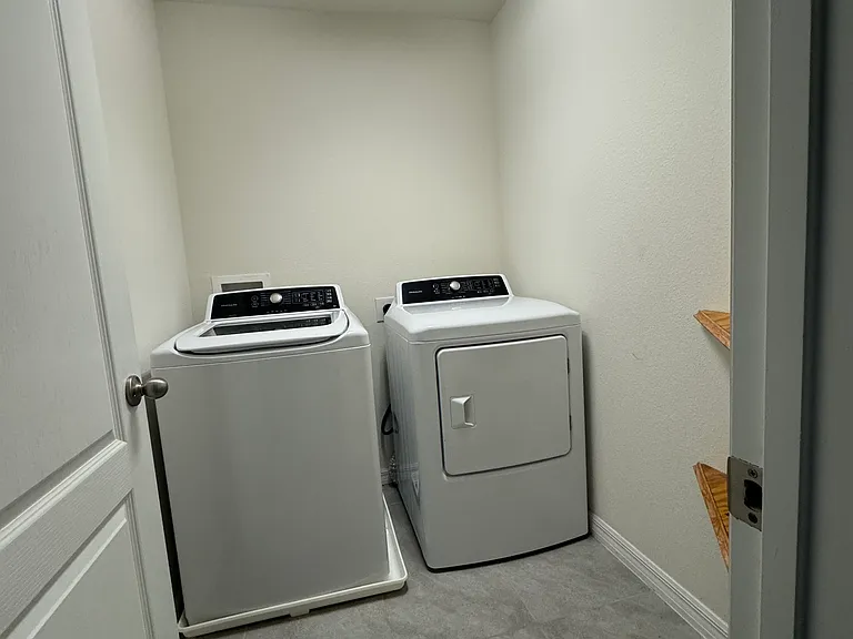 1606 Pham Dr — Photo 7
