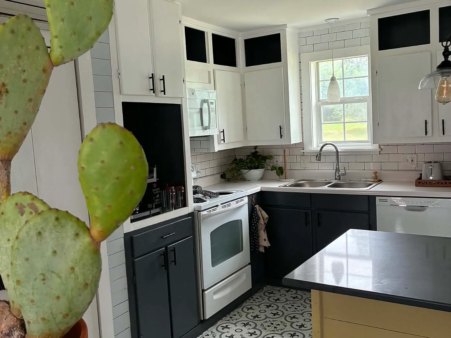 1 bed, 1200 sqft, $1,750 — Photo 1