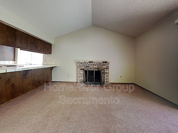 4th image of 10 Topsail Ct