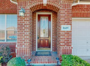 8609 Rugby Rd, Irving, TX 75063