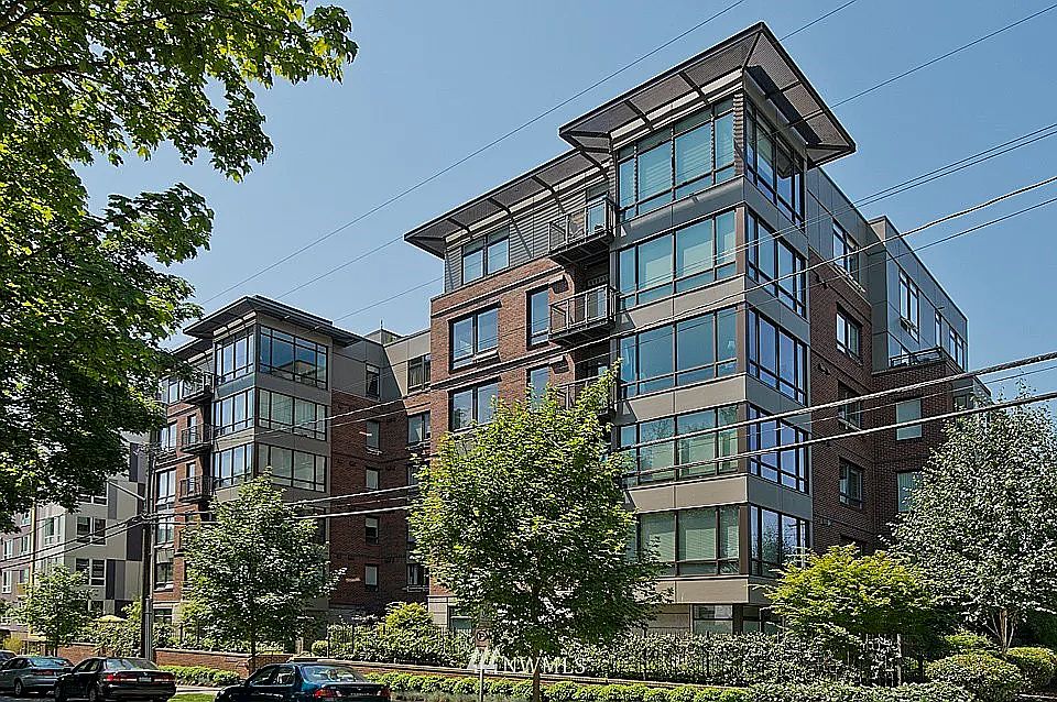 1st image of 4547 8th Ave NE APT 405