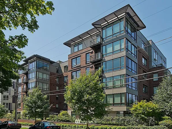 4547 8th Ave NE APT 405, Seattle, WA 98105