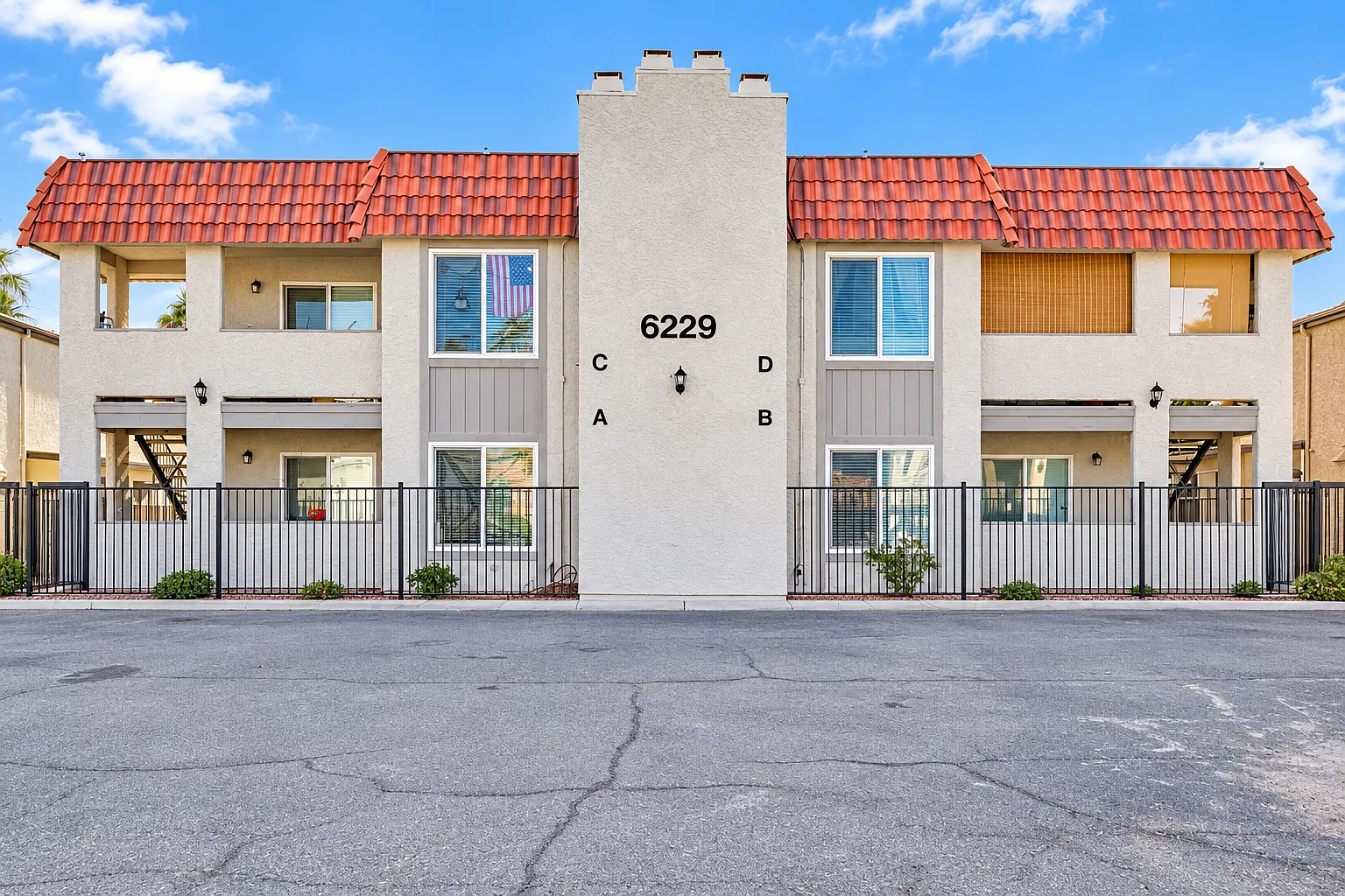 6229 Bellota Dr — Photo 1