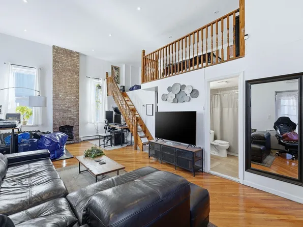 174 Grand Street image 7 of 28