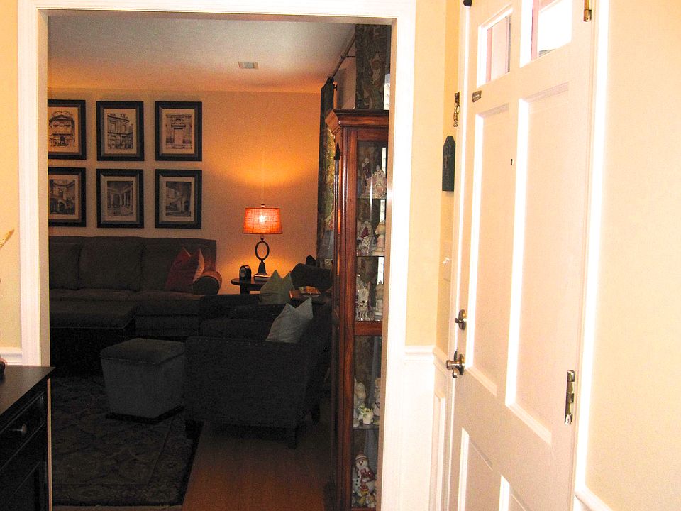 1st image of 8002 Golfway Cir SE