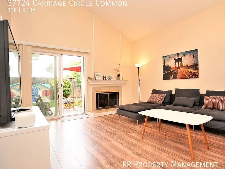 37724 Carriage Circle Cmn — Photo 2