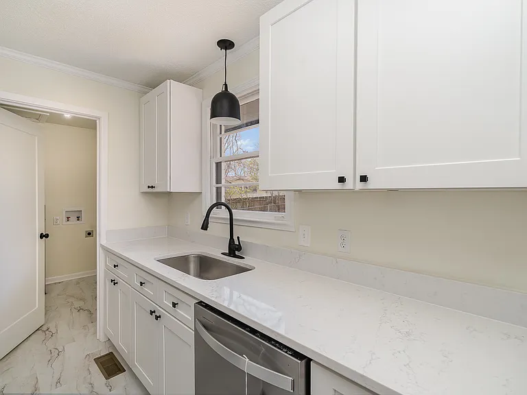 122 Brookside Dr — Photo 8