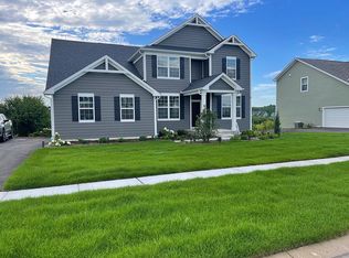 831 Marlisle Ln, Elgin, IL 60124