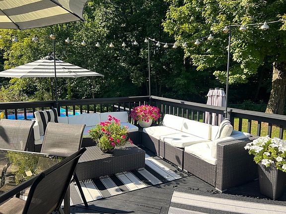 4th image of 34 Pebble Path Ln