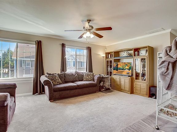 4th image of 1286 Sandhurst Ln Unit 4