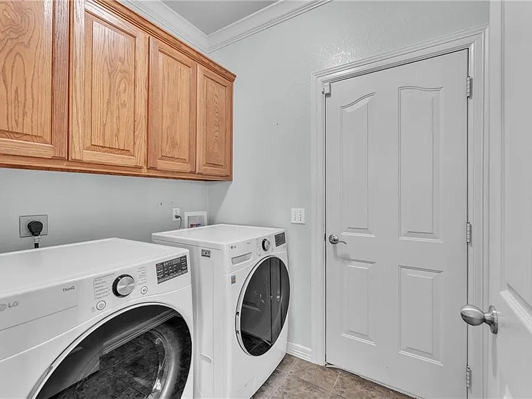 5703 W Casey Dr — Photo 11