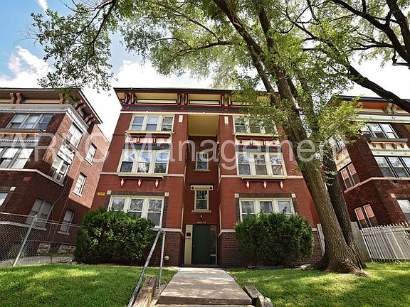 3rd image of 4027 Harrison St