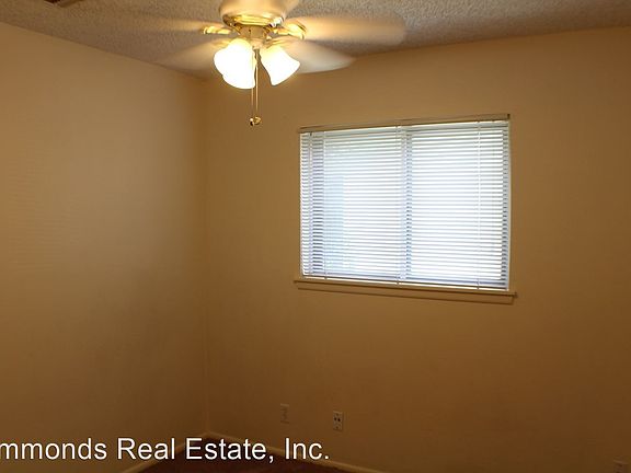 5th image of 225 Beverly Dr