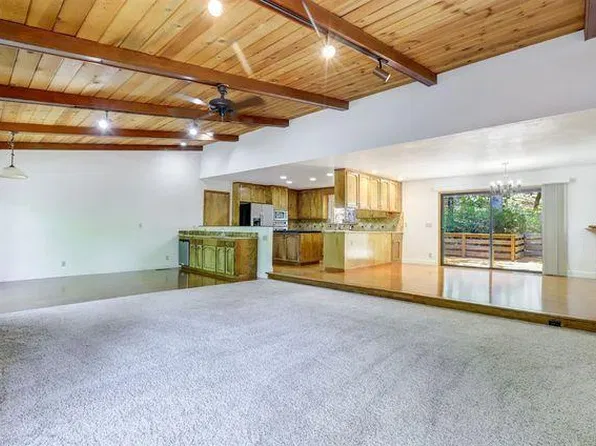 13082 Roadrunner Dr, Penn Valley, CA 95946