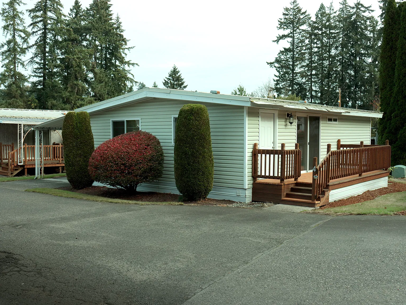 2 bed, 768 sqft, $1,350 — Photo 1