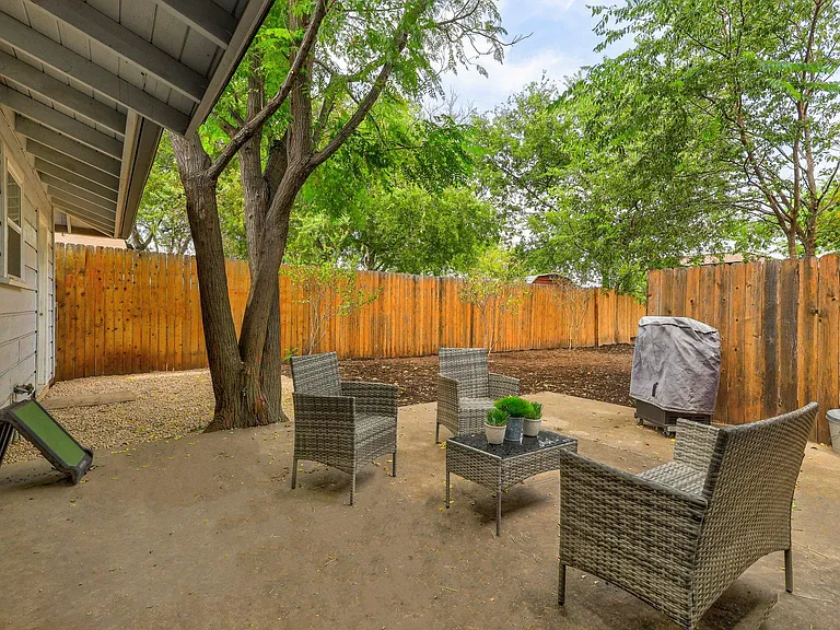 2206 Pasadena Dr #A — Photo 16
