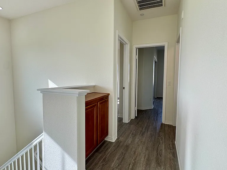 1331 Bayside Cir — Photo 50