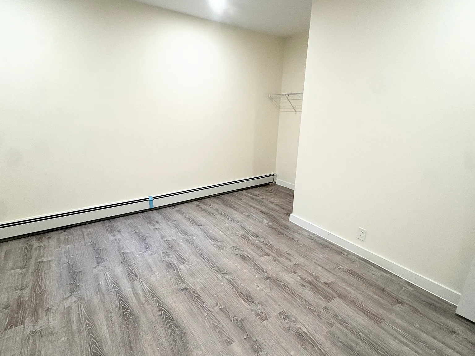3 bed, 9999 sqft, $5,300 — Photo 4